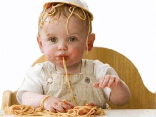 小孩吃瓜被磕頭視頻大全,兒童吃瓜意外磕頭瞬間集錦