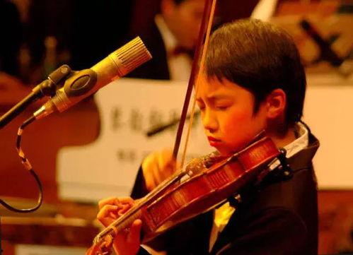 小提琴老師吃瓜視頻下載,吃瓜視頻引發網友熱議